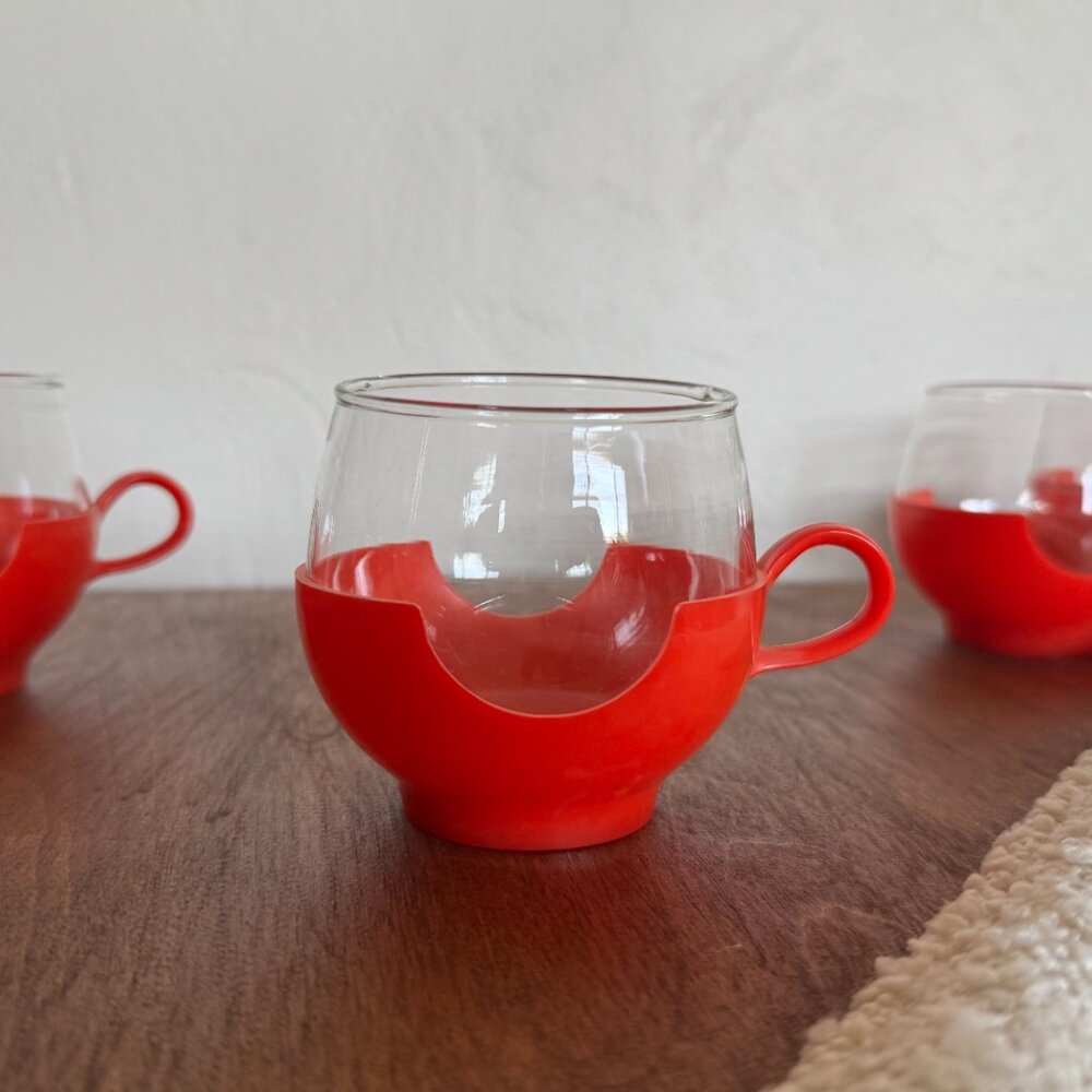 Mid Century Modern Pyrex Hot & Cold Drinkups.